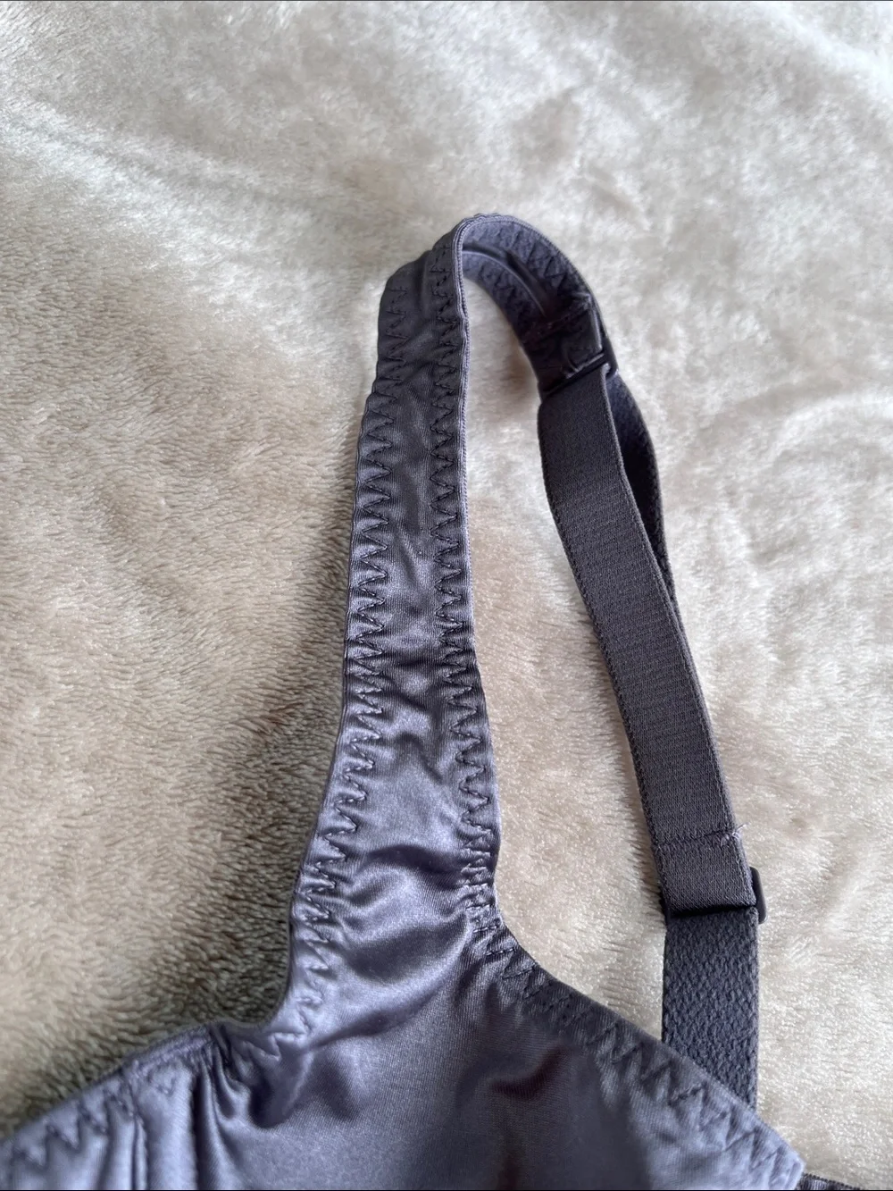 SKIMS Unlined Balconette Bra, Size 36C - Picture 5 of 12